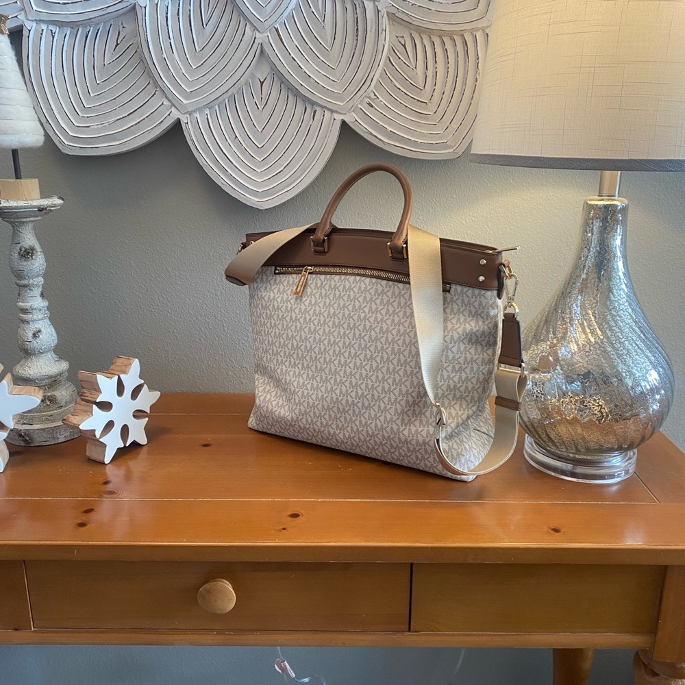 MK Jet Set Large Tote/Shoulder Handbag